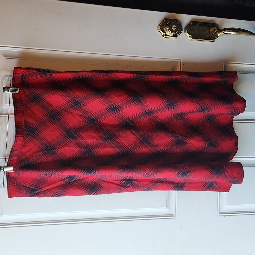 Basic Editions Red And Black Plaid Flared Skirt Size 12